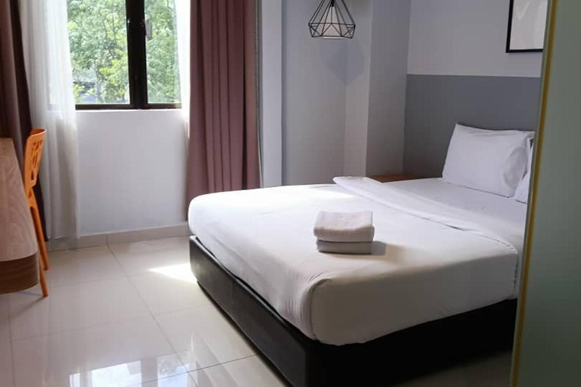 Deluxe Queen Room,1703571191:JPEG