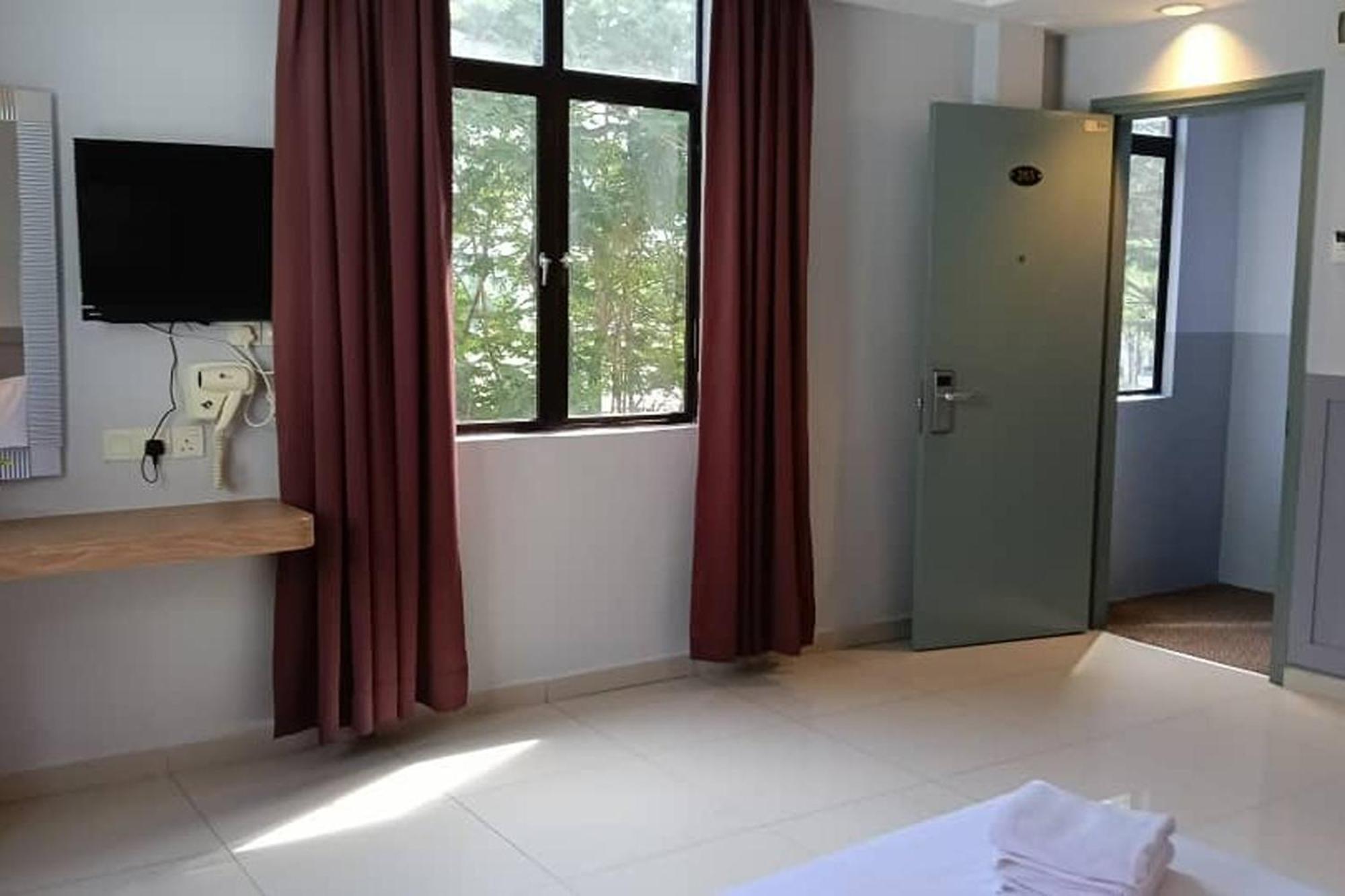 Deluxe King Room,1703571238:JPEG