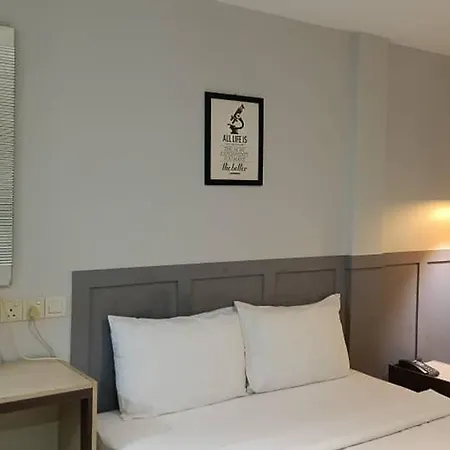 Mars Hotel-2