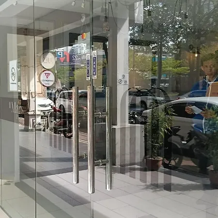 Mars Hotel-2